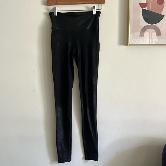 Spanx Faux Leather Leggings Size Small - Picture 2 of 8